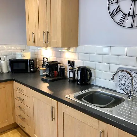 Daire Domus, Parking Available On Request York