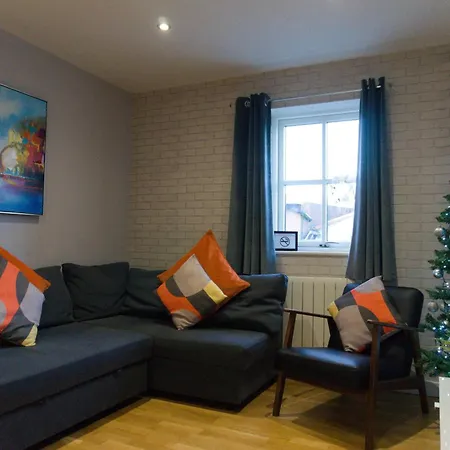 Daire Domus, Parking Available On Request York