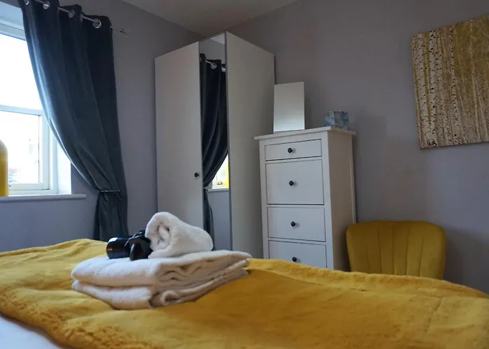 Domus, Parking Available On Request Διαμέρισμα *